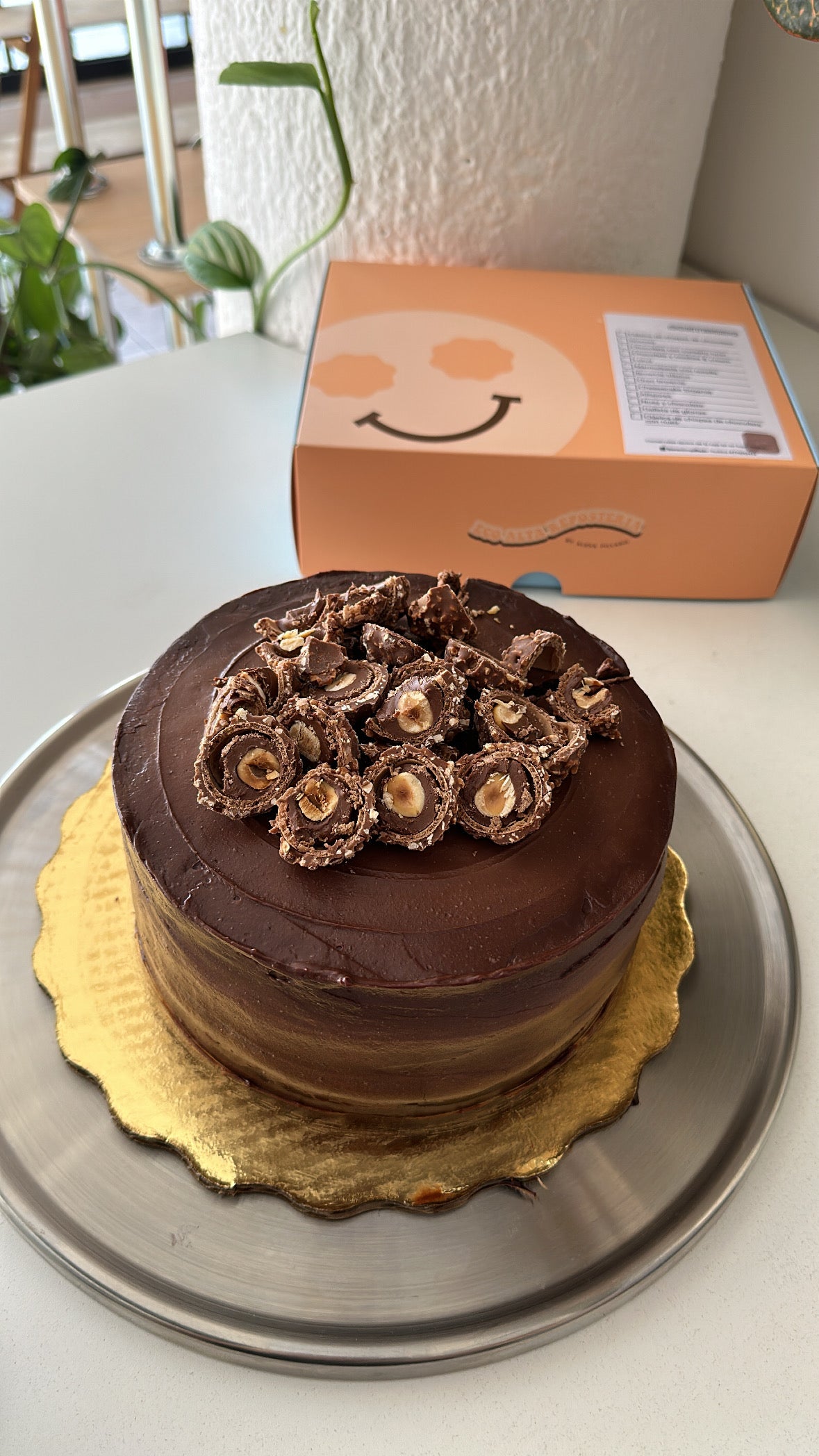 Pastel de chocolate con Ferrero Rocher